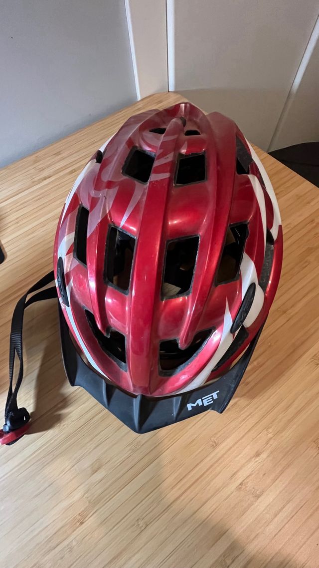 Casco Bicicleta Niño Rojo y Blanco