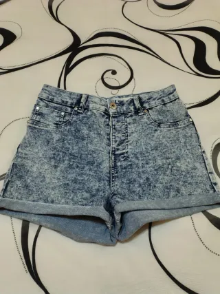 Shorts vaqueros desgastados