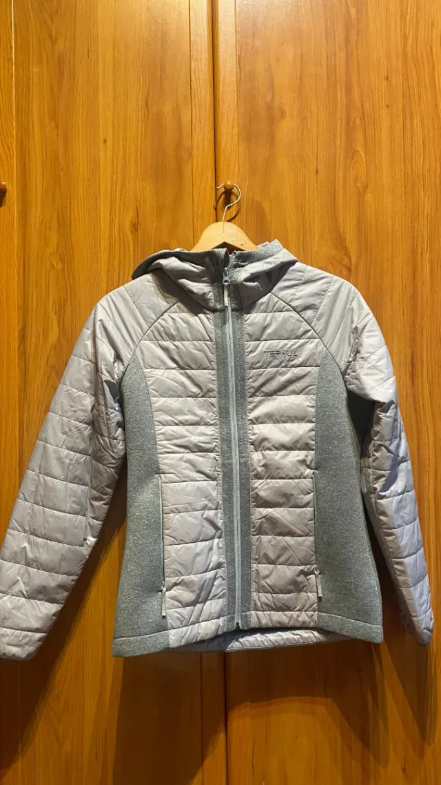 Chaqueta Ternua gris