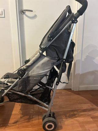 Silla de paseo Maclaren azul con funda invierno