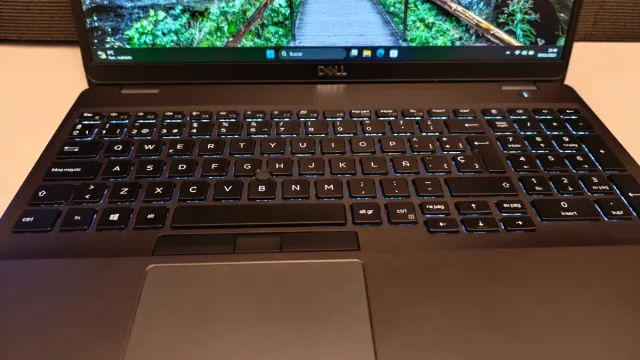 Dell Latitude 5500 i7-8665U 16GB 256GB 15,6