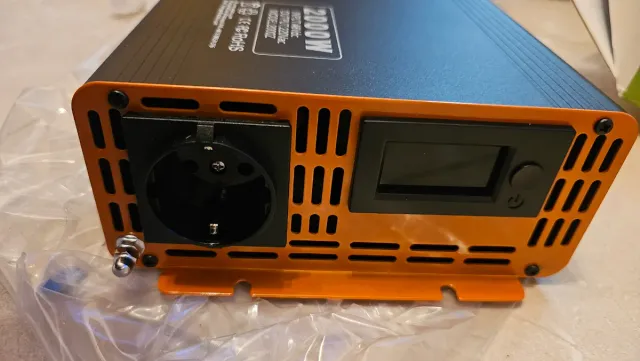 Inversor BOSS 2000W Pura Onda Senoidal