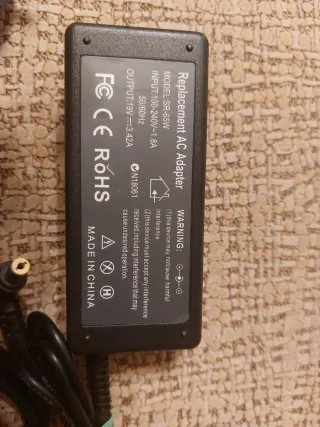 Cargador Portátil Acer SR-65W 19V 3.42A