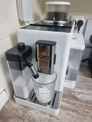 CAFETERAS SUPERAUTOMATICA RIVELIA EXAM440.55.W