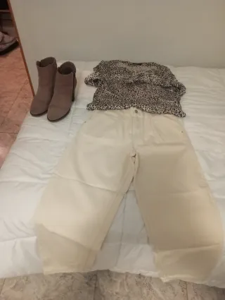 Lote Ropa y botin Chica