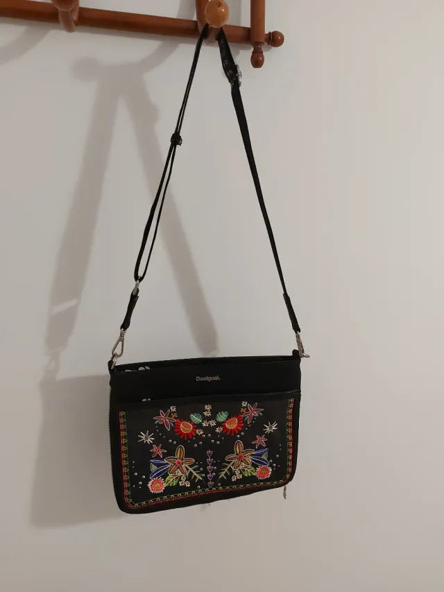Bolso bandolera Desigual bordado