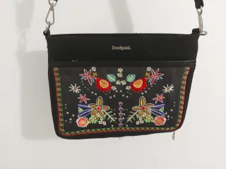 Bolso bandolera Desigual bordado