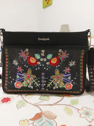 Bolso bandolera Desigual bordado
