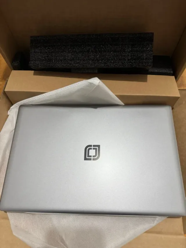 Portátil 12 RAM 256gb NUEVO