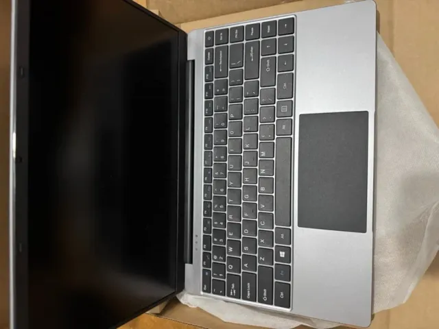 Portátil 12 RAM 256gb NUEVO