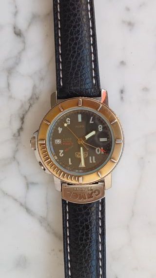 Reloj Camel Trophy Oro y Negro