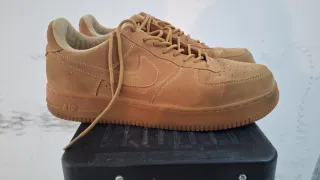Nike Air Force 1 Beige/Marrón