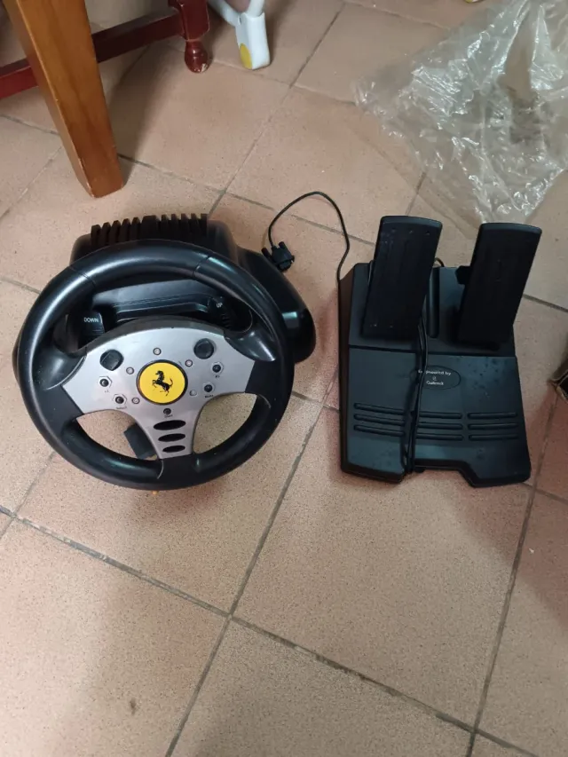 Volante Ferrari para PlayStation