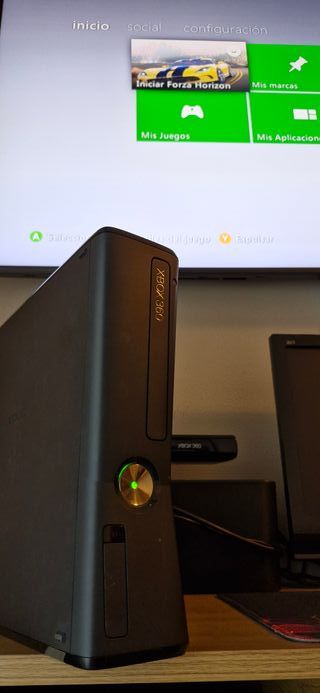 🇪🇦 Console Xbox 360 Slim con volante e giochi