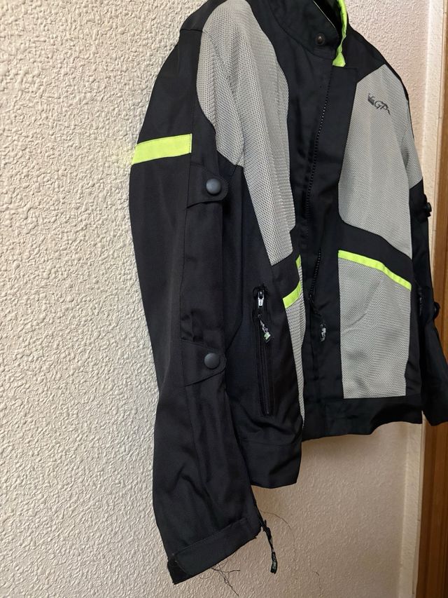 Chaqueta Moto Negra y Gris de verano  Mgp.