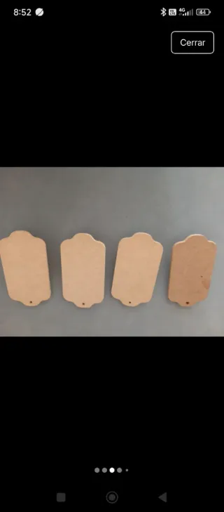 Perchero de madera con letras HOME