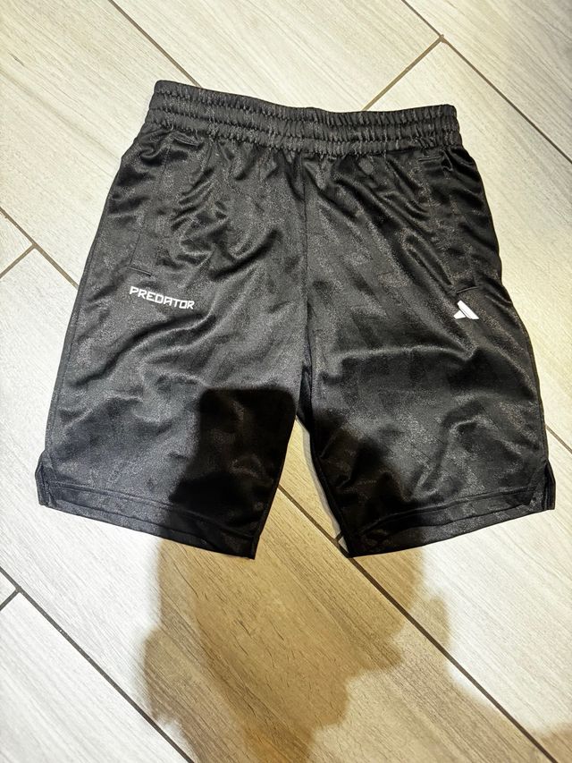 pantaloncini adidas predator