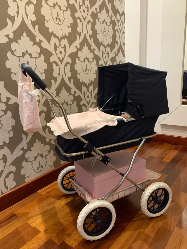 Carrito de muñecas clásico rosa y negro