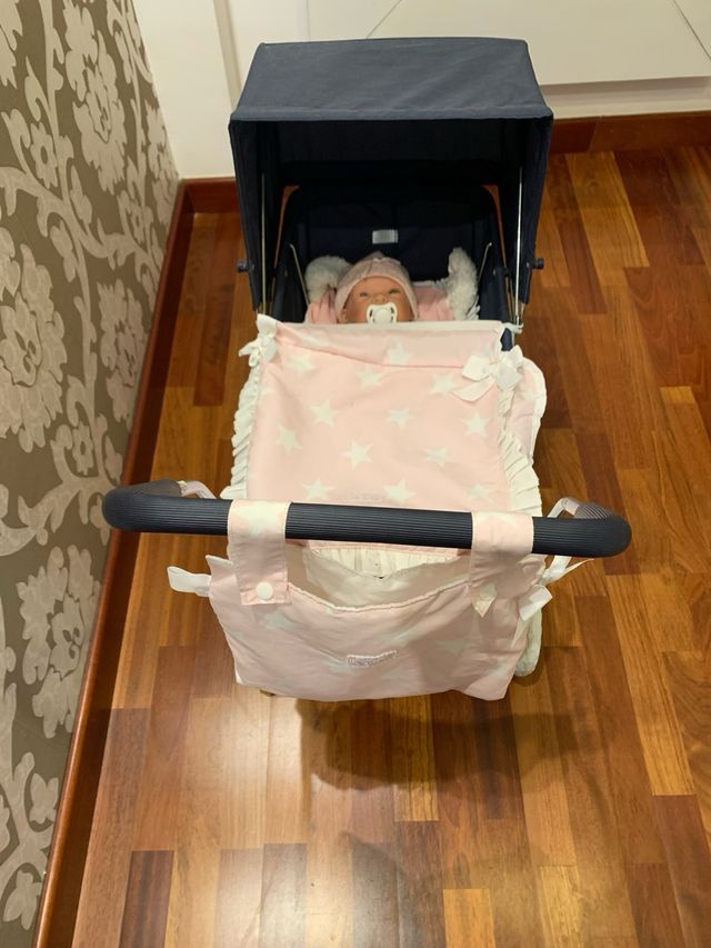 Carrito de muñecas clásico rosa y negro