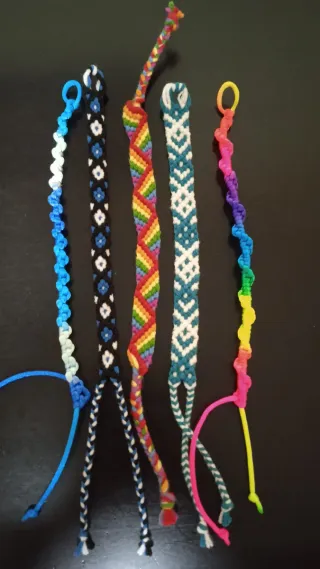 Lote 5 pulseras hilo hechas a mano