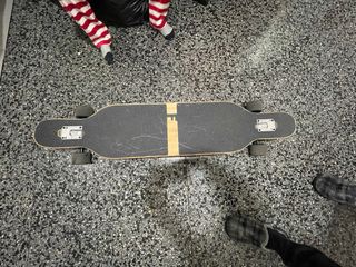 Longboard con diseño tribal