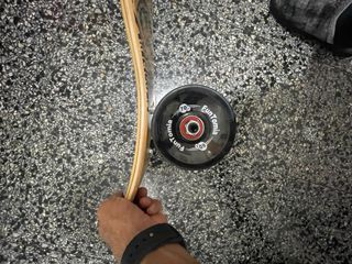 Longboard con diseño tribal