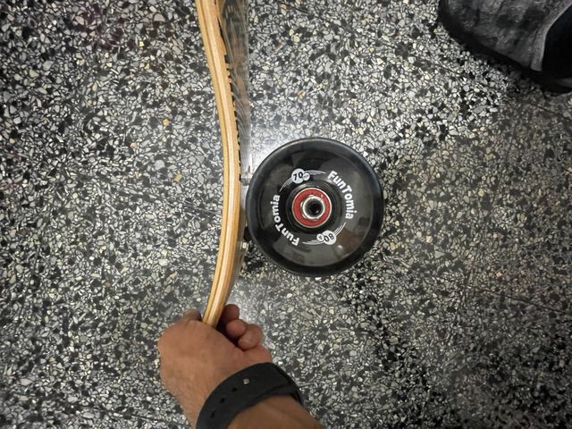 Longboard con diseño tribal