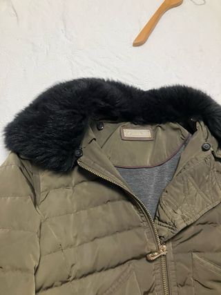 Cazadora acolchada mujer con cuello de pelo