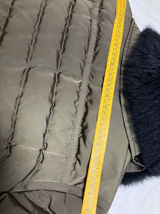 Cazadora acolchada mujer con cuello de pelo