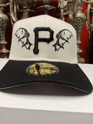 Gorra New Era 59Fifty Beige y Negra Talla 7.1/4