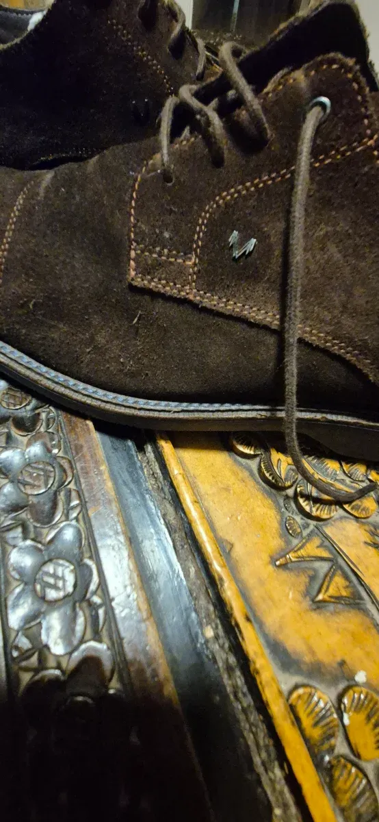 Zapatos de ante marrones