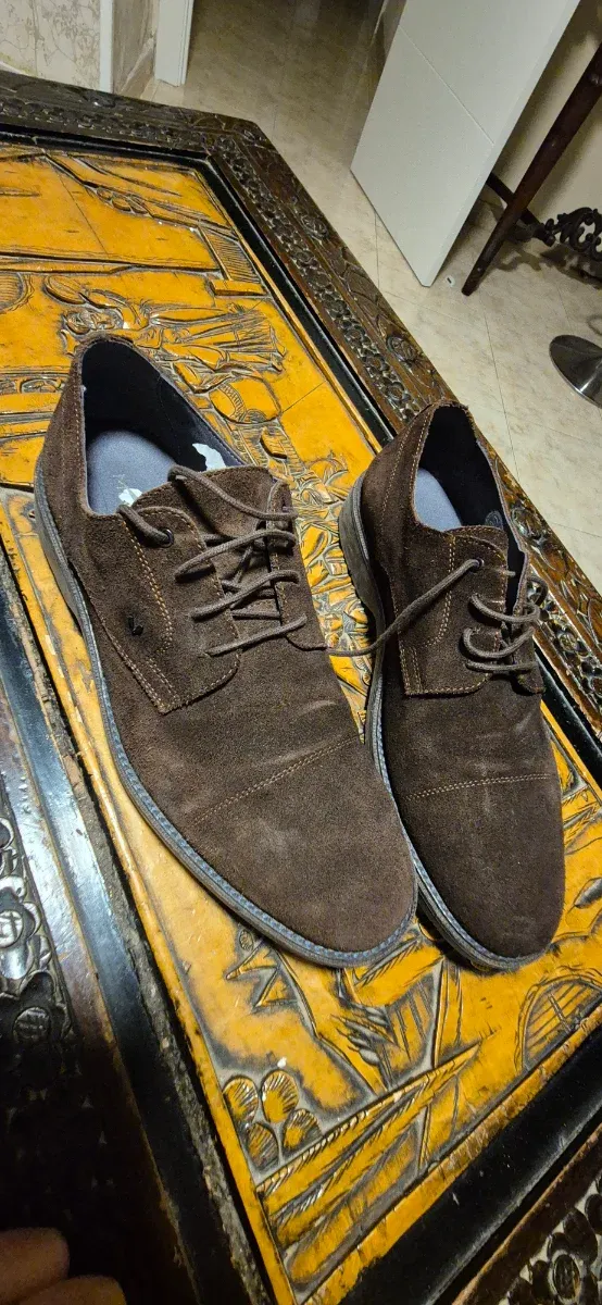 Zapatos de ante marrones