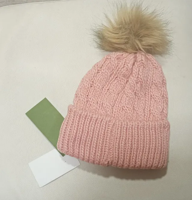 Conjunto Gorro,manoplas y bufanda T:2-4 Nuevo