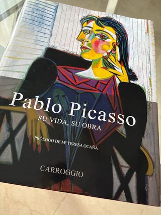 Pablo Picasso,su vida y  su obra. Medidas 36x27cm