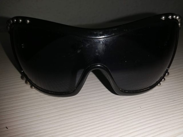 Gafas de Sol mujer Vogue Tachuelas Metálicas Negra