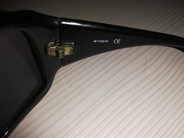 Gafas de Sol mujer Vogue Tachuelas Metálicas Negra