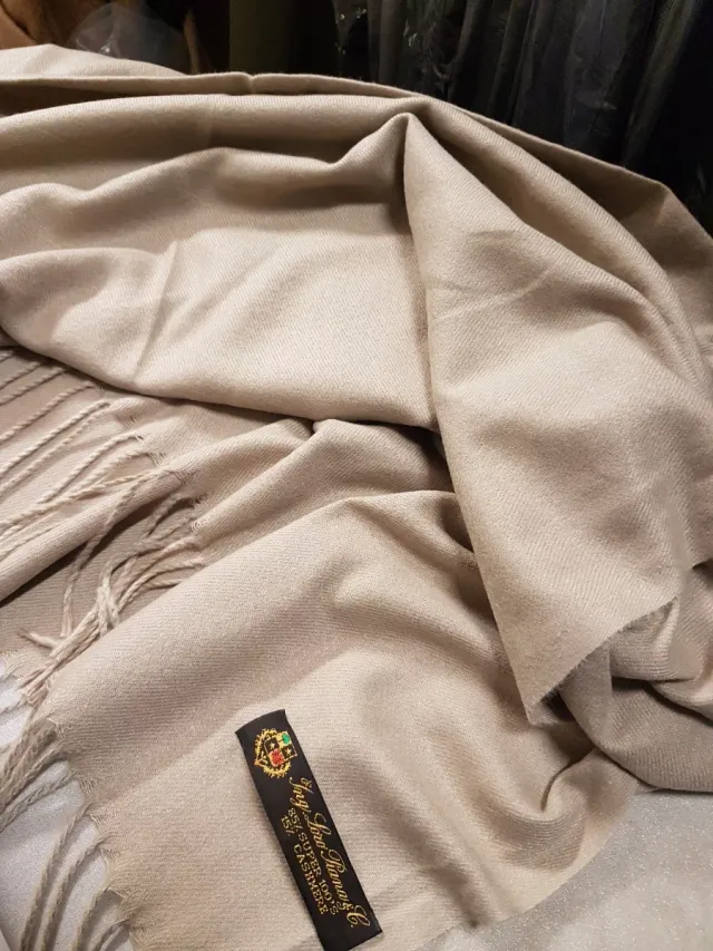 Stola beige con frange