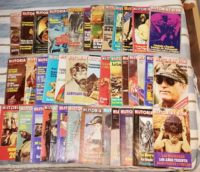 Lote de 39 Revistas de Historia y Vida. 1976-1984