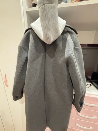 Gabardina gris con chaleco nueva