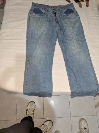 Pantalón vaquero ancho