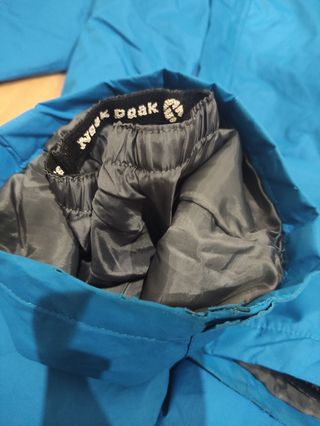 Mono de nieve y guantes para niño (8 años)