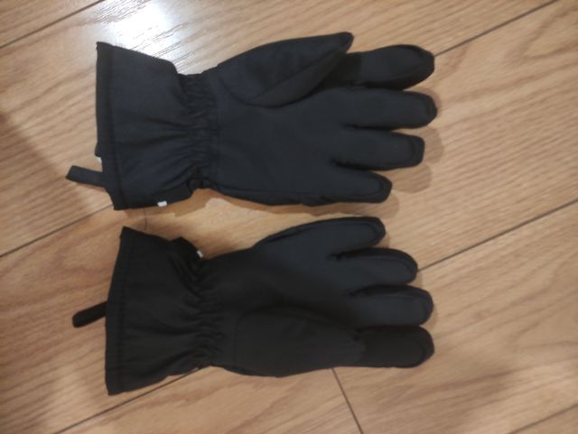 Mono de nieve y guantes para niño (8 años)