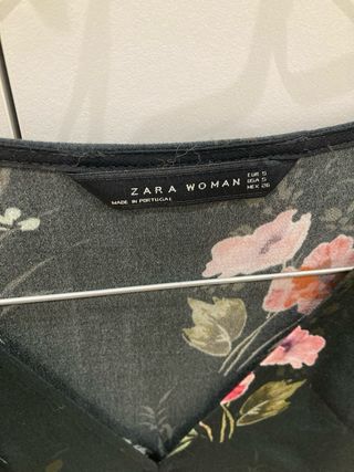 Vestido Zara flores negro