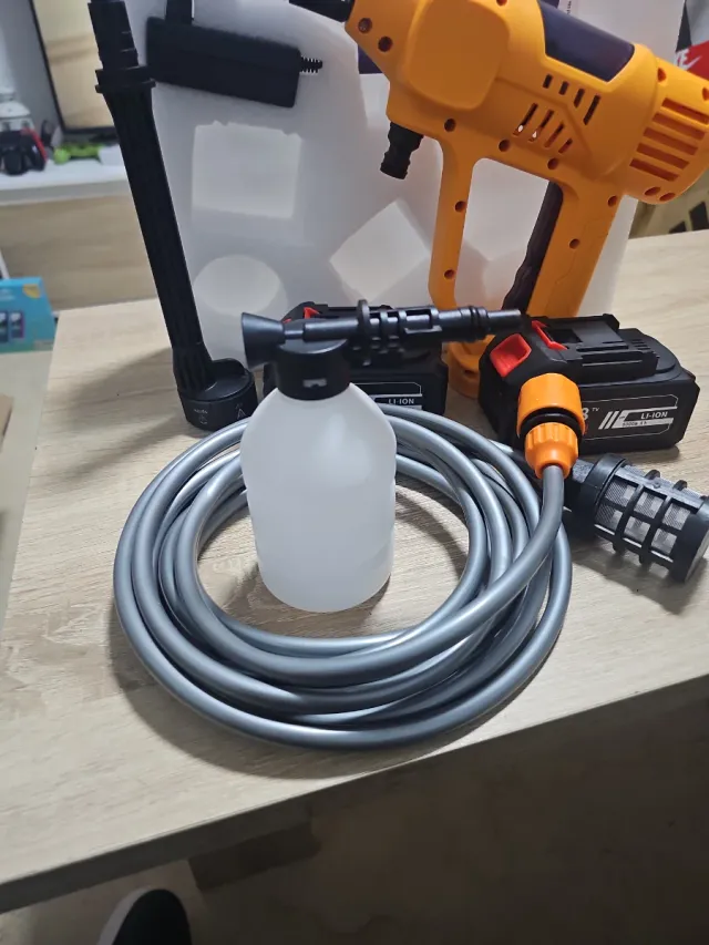 Hidrolimpiadora con 2 baterías