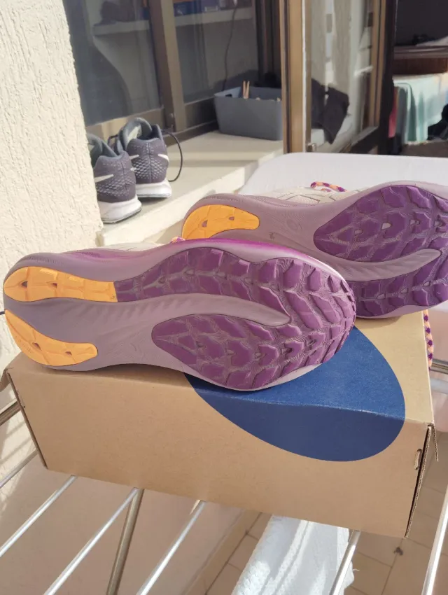 Zapatillas ASICS mujer rosa y morado