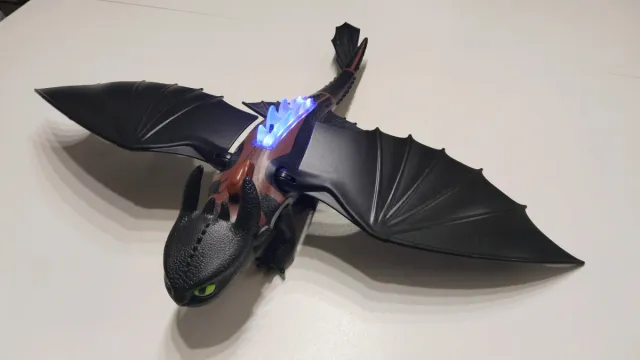 Figura Cómo entrenar a tu dragón con luz