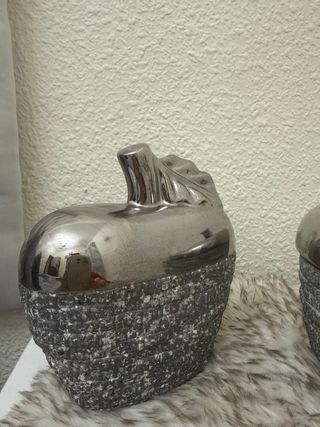 Set 2 Manzanas Decorativas Plata y Gris