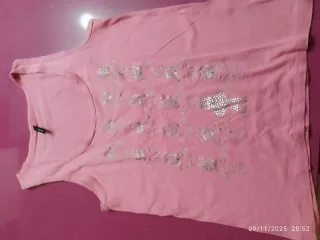 Camiseta tirantes rosa con dibujo