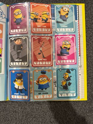 Álbum de los Minions con cartas COMPLETO