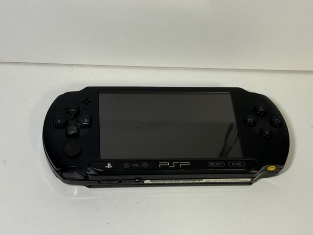 PSP E1004 Street Negro + Juegos